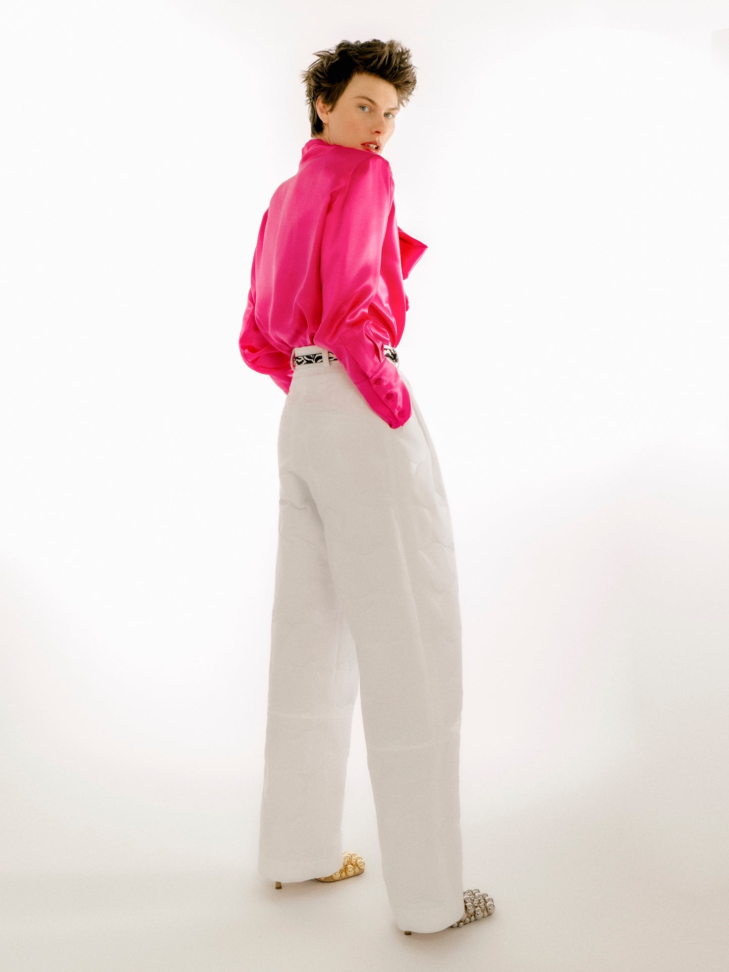 Pleated pegged pants